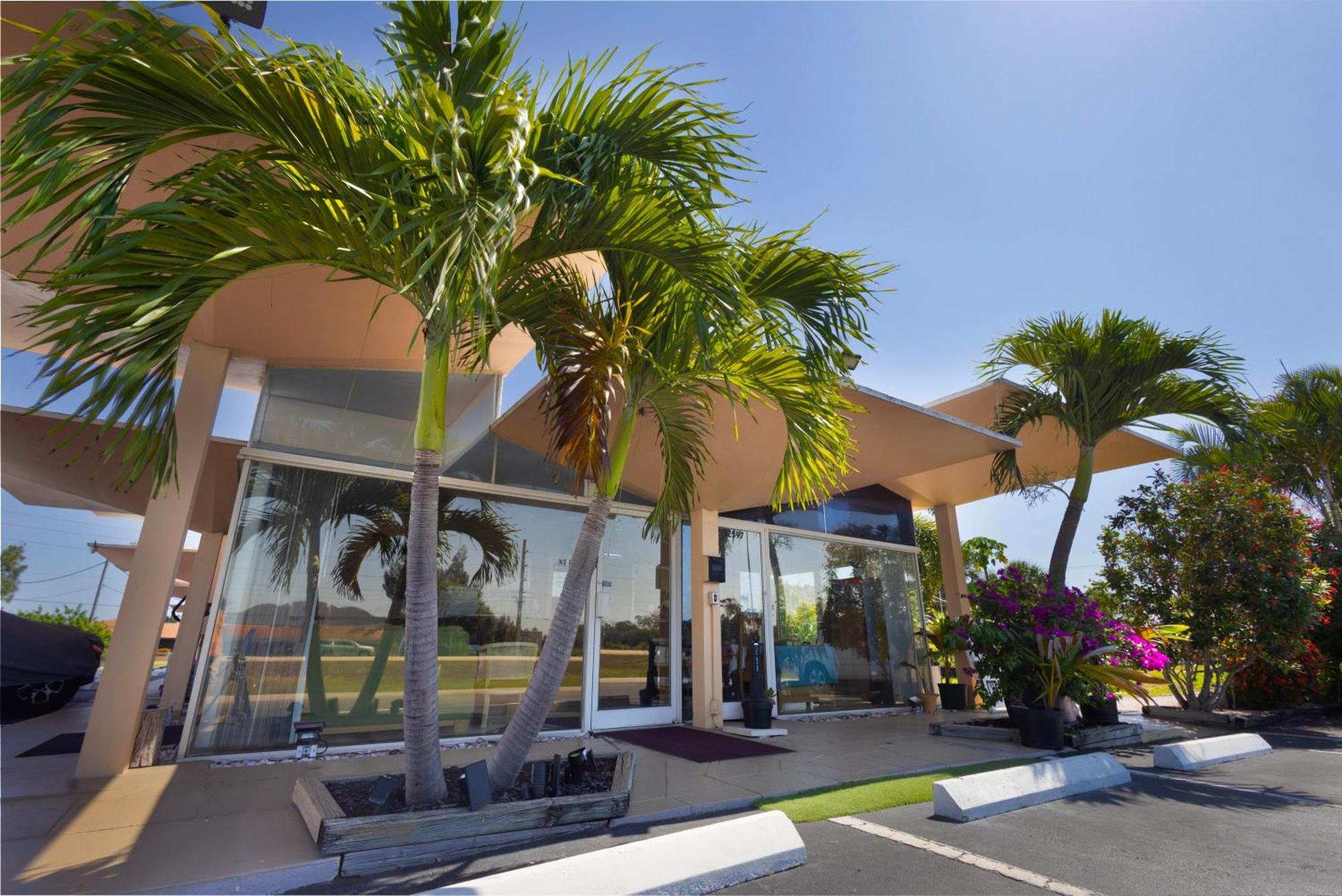 Warm Mineral Springs Motel 노스 포트 외부 사진