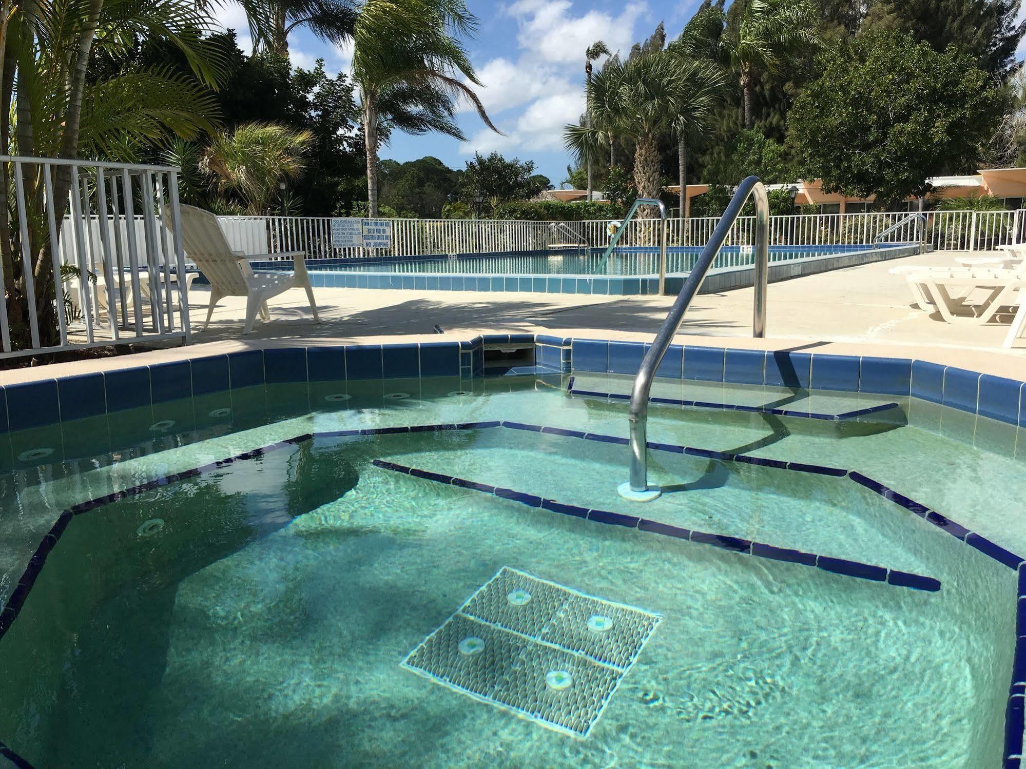 Warm Mineral Springs Motel 노스 포트 외부 사진
