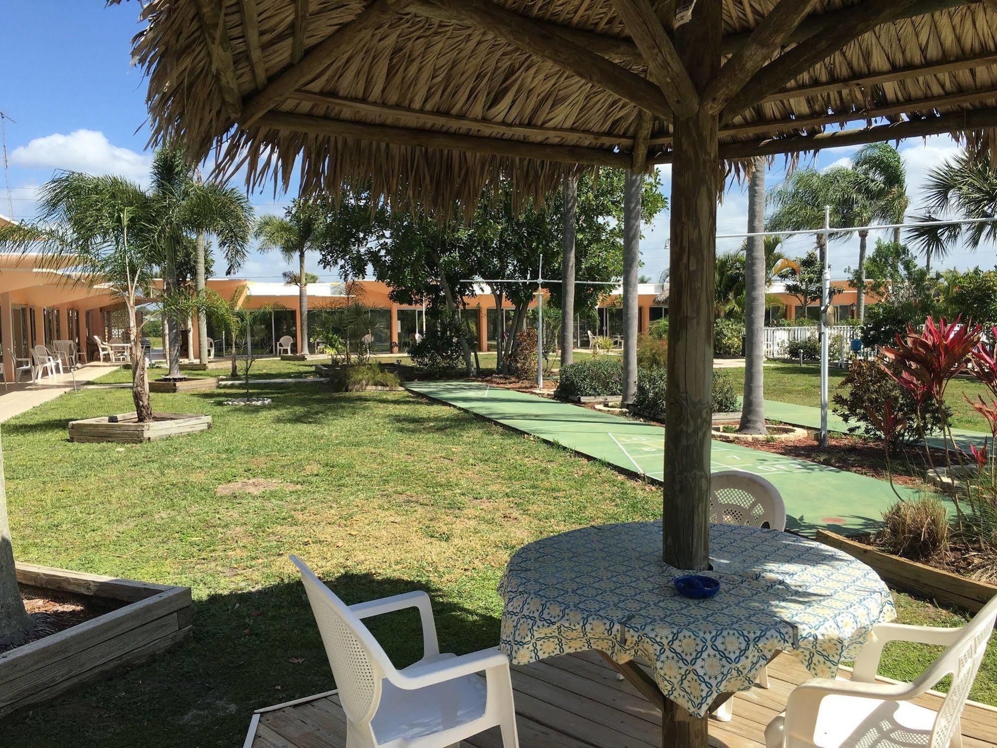 Warm Mineral Springs Motel 노스 포트 외부 사진